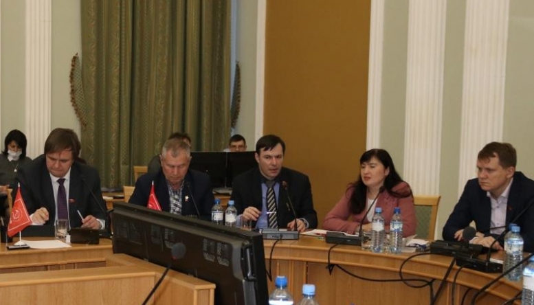 Фракция КПРФ выступила против новогодних «подарков» от власти жителям Рязани