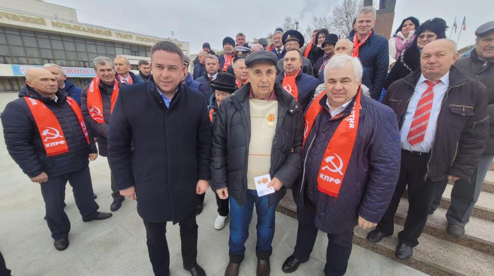 Казбек Тайсаев, Александр Ющенко, Алексей Куринный, Гибатдинов Айрат приняли участие в Учредительной Конференции херсонского регионального (областного) отделения КПРФ