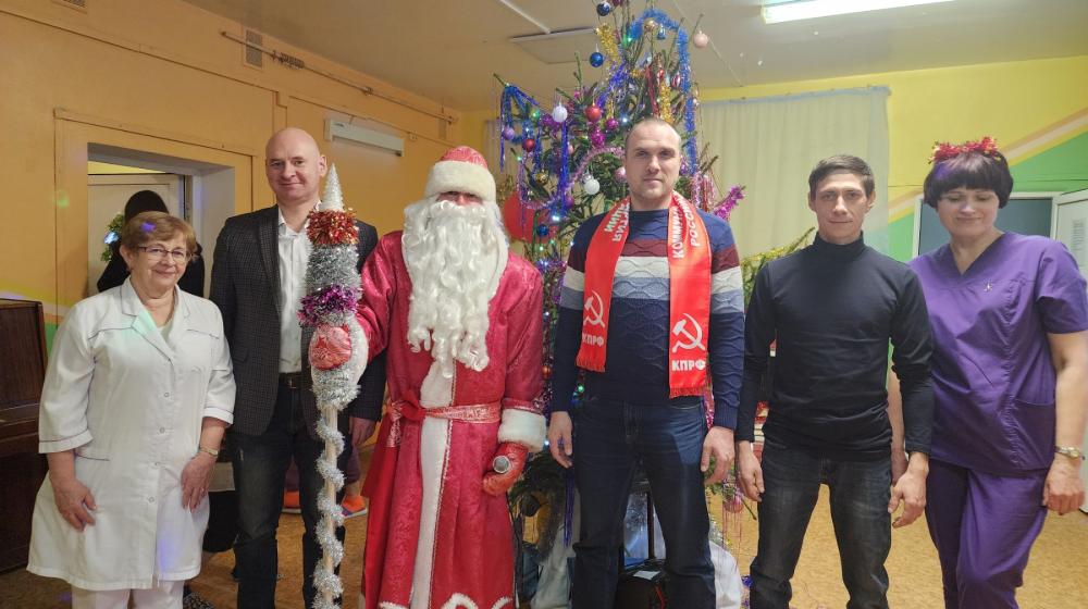Нижегородские коммунисты посетили Нижегородское детское отделение областного противотуберкулезного диспансера