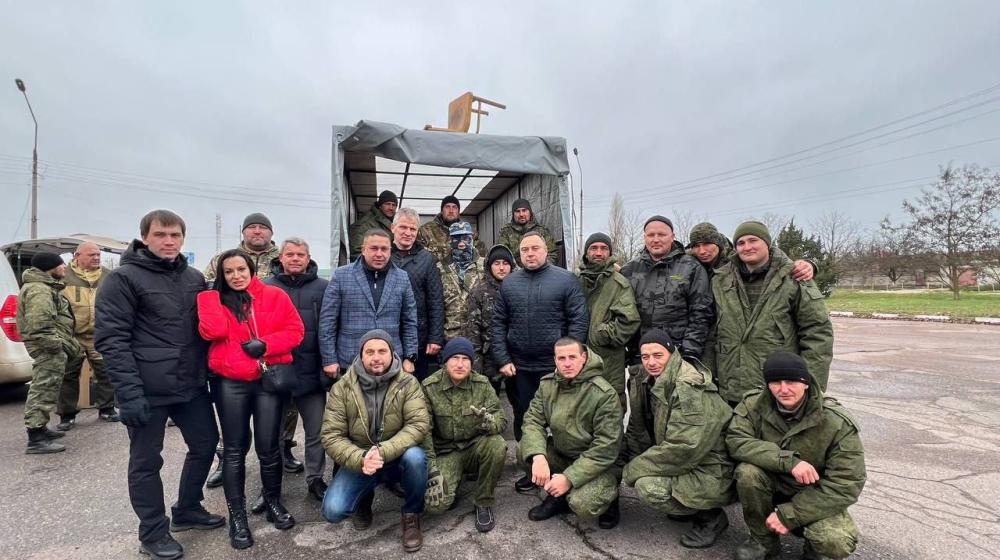 Сенатор А.М. Гибатдинов передал гуманитарную помощь для российских военнослужащих