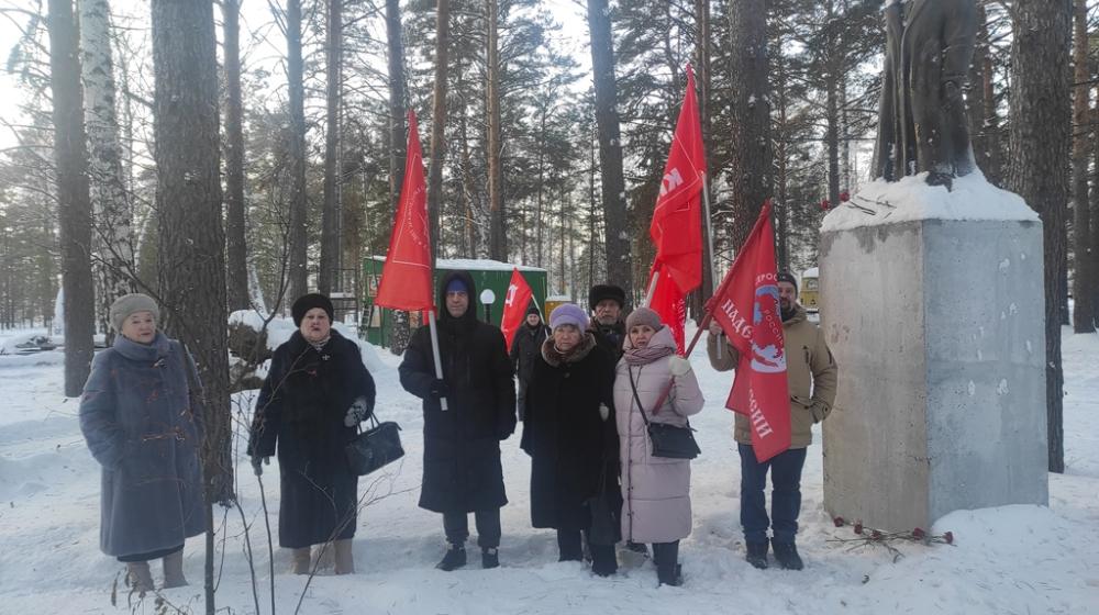 Тюменские коммунисты почтили память И.В. Сталина