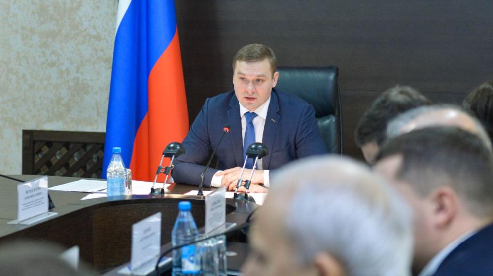 Глава Хакасии, коммунист Валентин Коновалов провёл итоговое заседание правительства республики