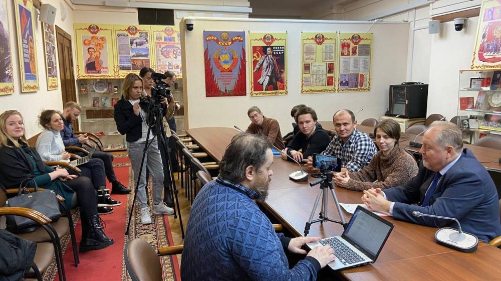 Сергей Обухов - NEWS.ru:  «Власти будут союзником курьеров хотя бы из меркантильных соображений»