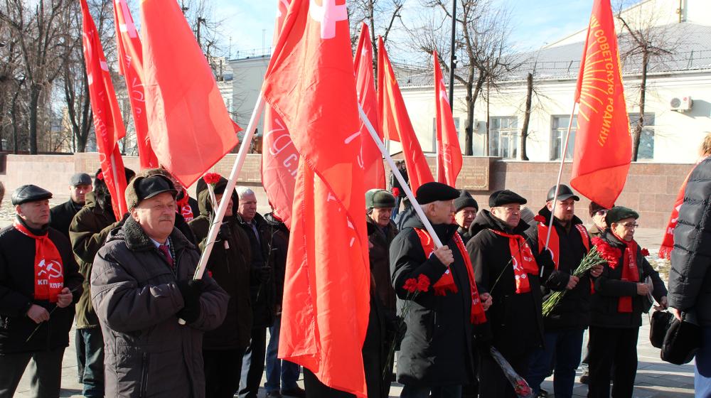 Воронежские коммунисты провели памятную акцию в честь 80-летия освобождения города от немецко-фашистских захватчиков