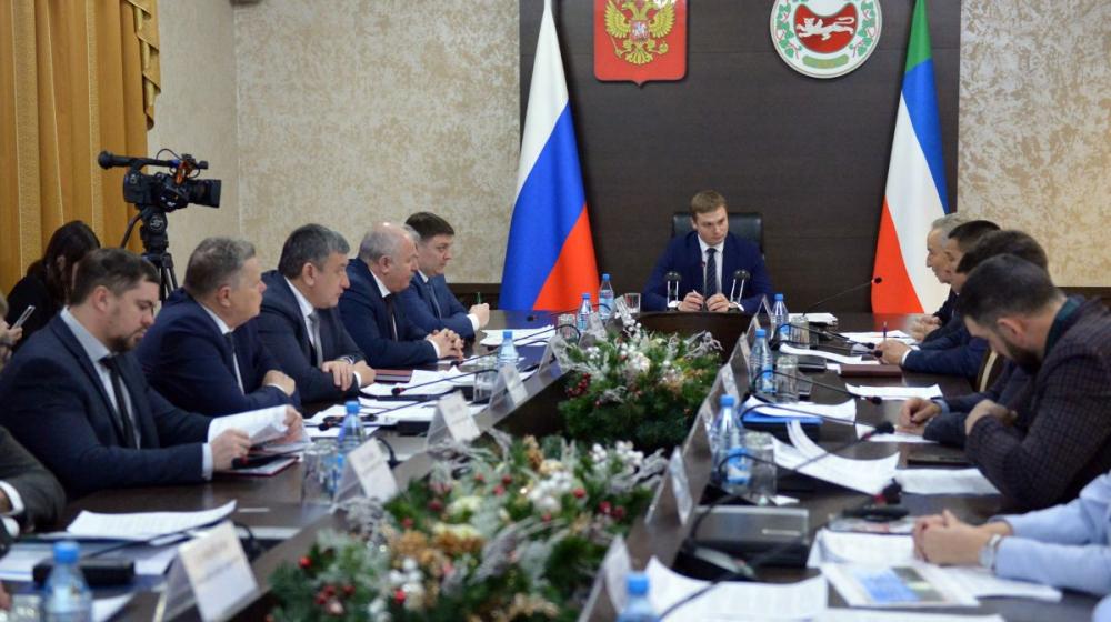 Глава Хакасии Валентин Коновалов провел первое заседание рабочей группы по созданию ОЭЗ «Хакасская технологическая долина»