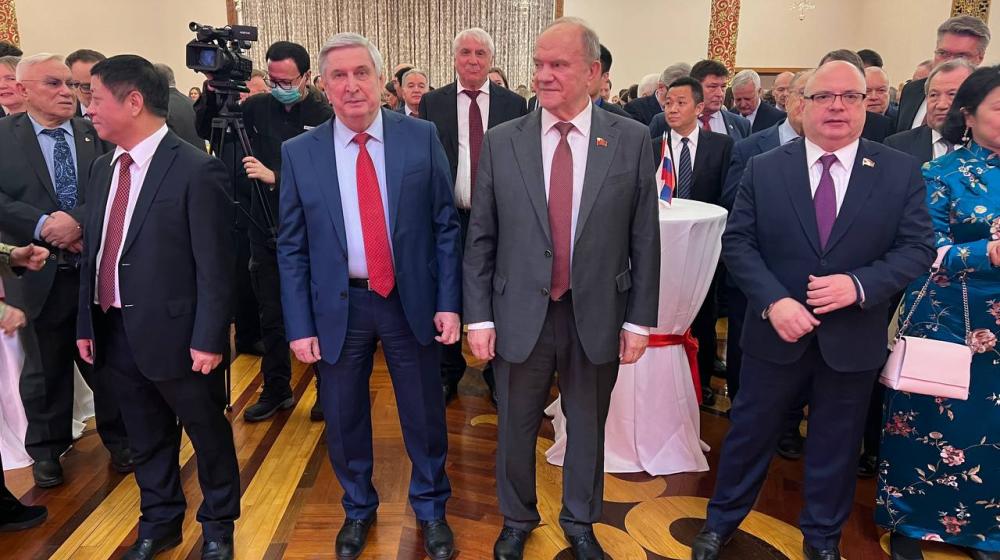 Делегация КПРФ во главе с Г.А. Зюгановым посетила Праздник весны в посольстве КНР