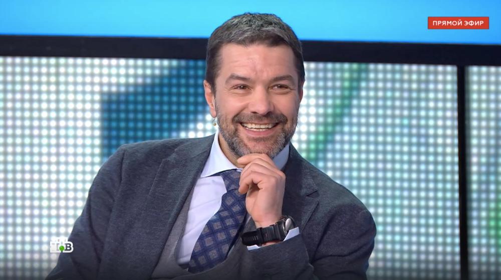 Александр Ющенко выступил в ток-шоу «Место встречи»: о теневой стороне закона об иноагентах