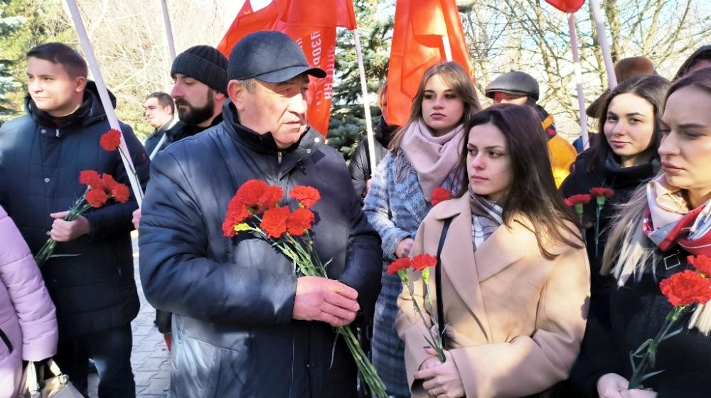 Лидер ставропольских коммунистов Виктор Гончаров: 21 день упорной битвы завершился полной победой Красной армии!