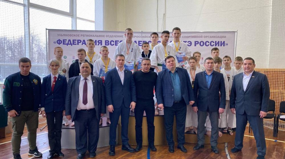 При поддержке сенатора РФ, члена ЦК КПРФ Айрата Гибатдинова состоялся турнир по всестилевому каратэ в Ульяновской области
