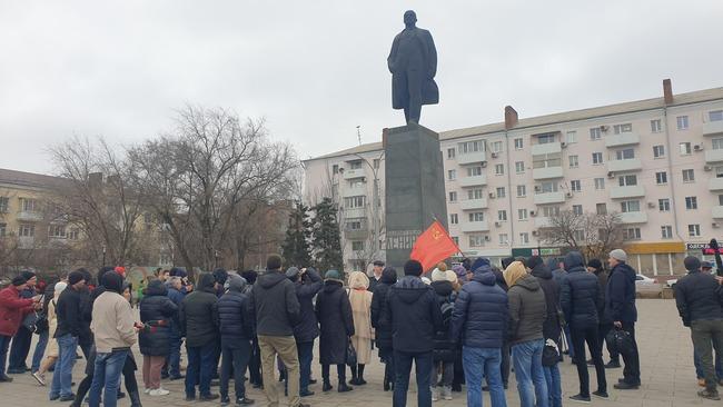 В Ростовской области прошли памятные мероприятия в день 99-й годовщины со дня смерти В.И. Ленина