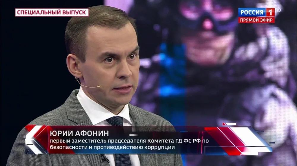 Юрий Афонин в эфире «России-1»: Необходимо прекратить отгораживать Мавзолей картонками от Красной площади
