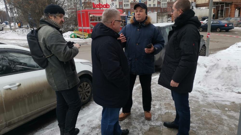 Руководитель фракции КПРФ в Мособлдуме Александр Наумов осмотрел участки строительства дублера МКАД в Видном