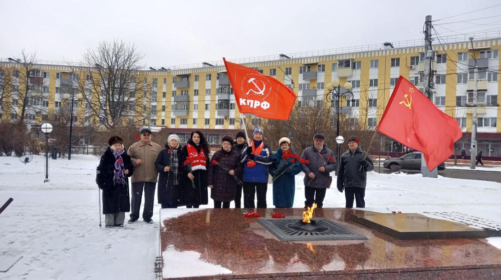 В Калуге отметили 80-летие победы Красной Армии под Сталинградом