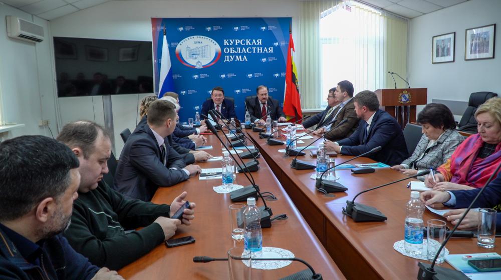 Курские коммунисты провели круглый стол по выборному законодательству