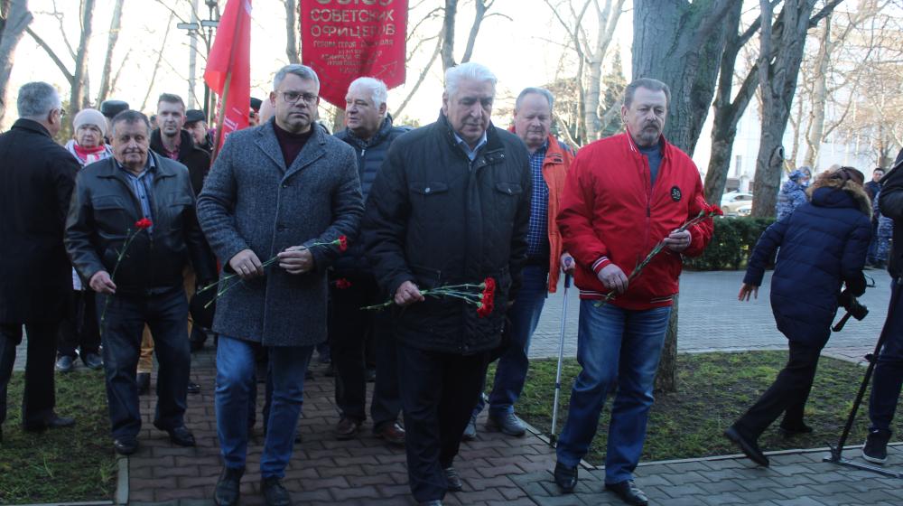 В Севастополе отметили 80-летие разгрома немецко-фашистских войск в Сталинградской битве