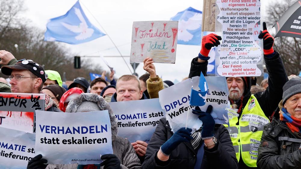 В Берлине более 25 тысяч человек вышли на протест против поставок оружия Украине