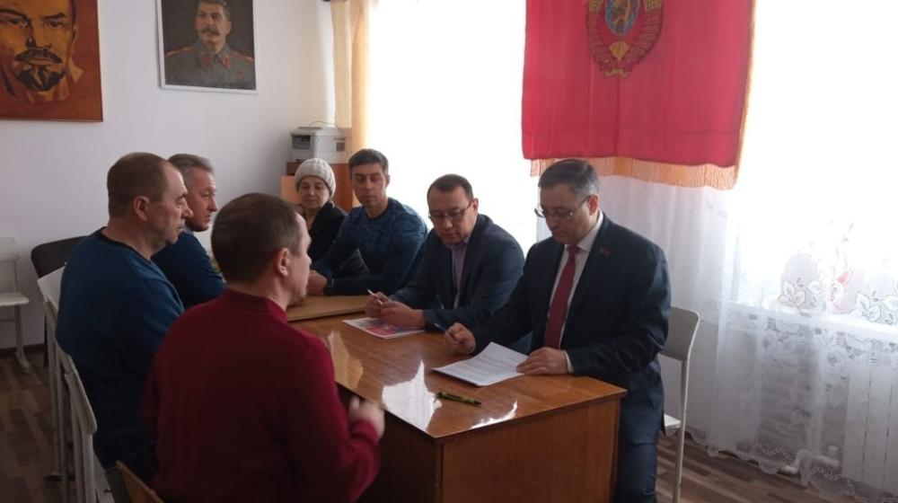В Оренбургской области КПРФ договорилась о сотрудничестве с профсоюзом работников Медногорского медно-серного комбината.
