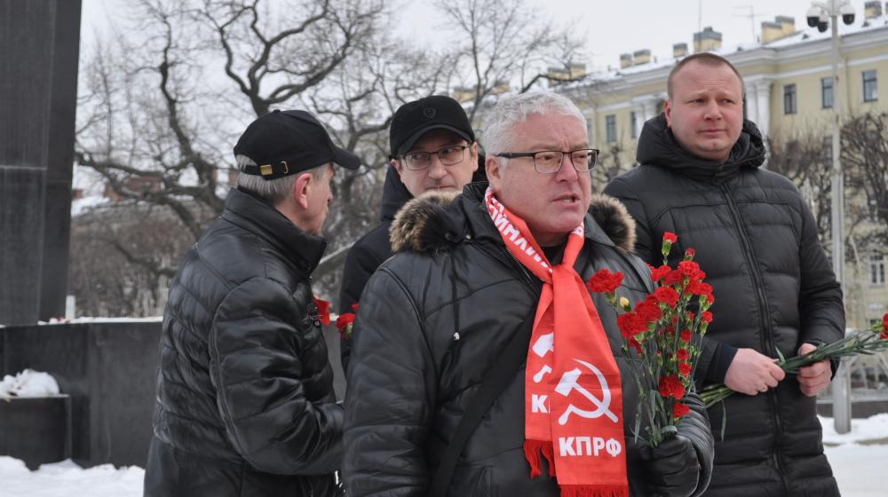 В городе трех революций коммунисты отметили День Красной Армии