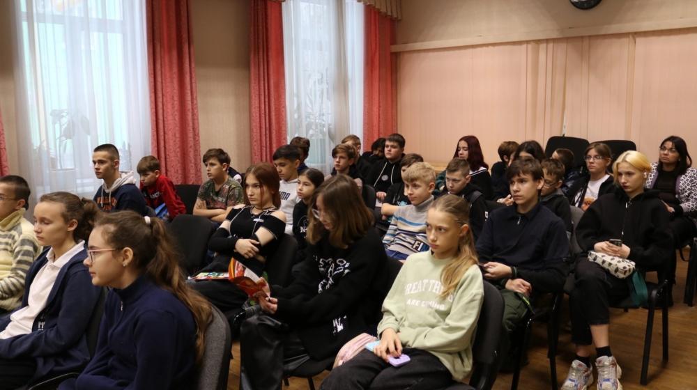 Самарские коммунисты провели пять патриотических уроков