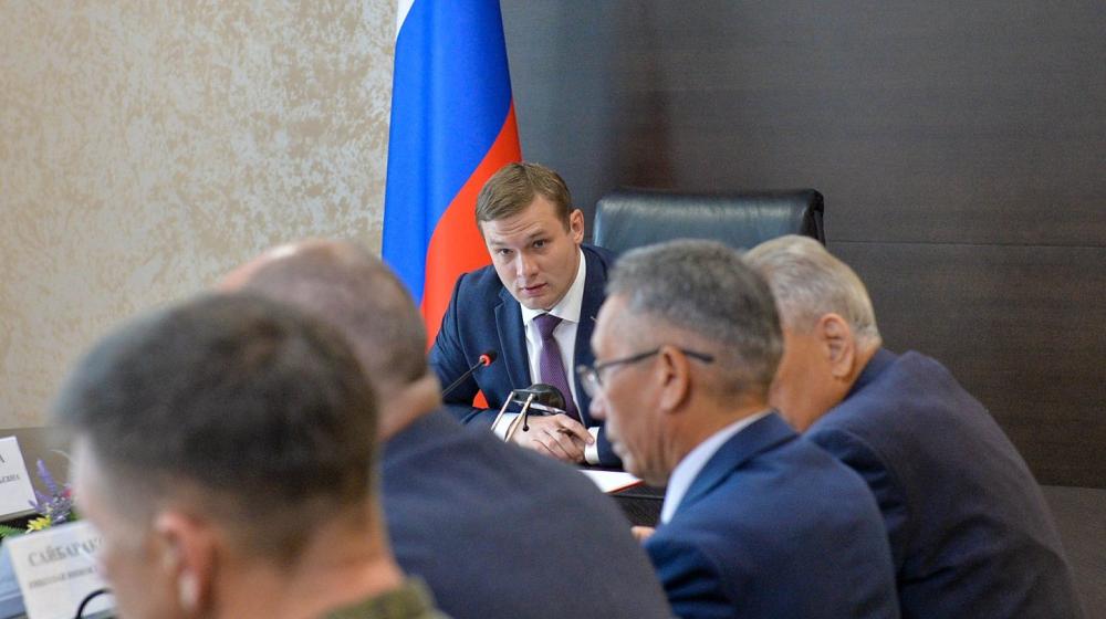Глава Хакасии Валентин Коновалов: «Будем наказывать окопавшихся во власти бездельников и приспособленцев!»