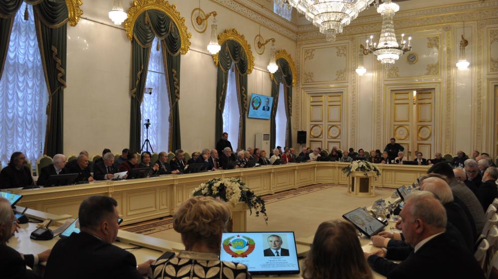 Санкт-Петербург. В Законодательном Собрании по инициативе коммунистов обсудили жизнь и достижения Г.В.Романова