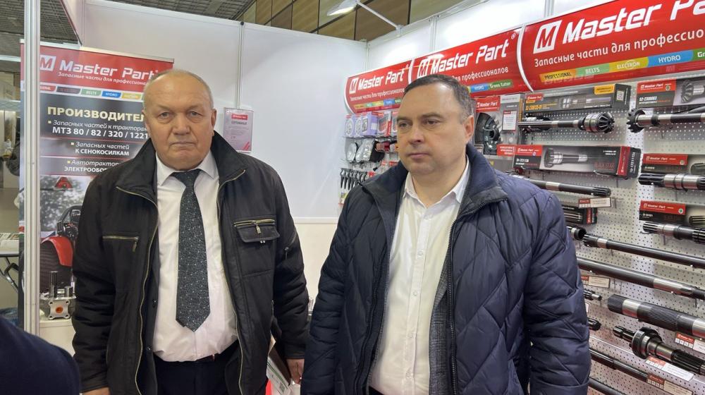 Депутаты-коммунисты посетили XI Международную аграрную выставку АгроЭкспоКрым