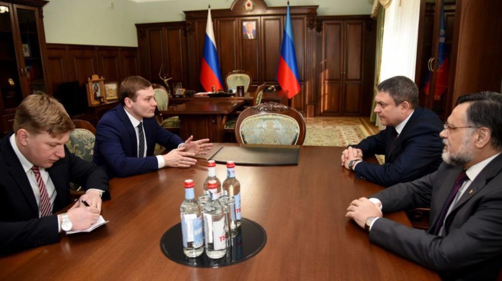 Глава Хакасии Валентин Коновалов находится в командировке в ЛНР: проведение рабочих встреч с первыми лицами, гуманитарная миссия