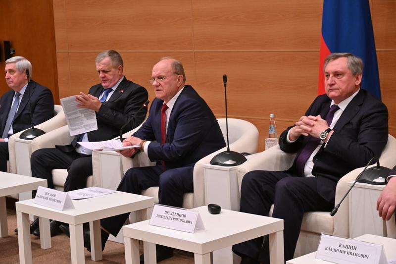 Министр Николай Шульгинов провел встречу с фракцией КПРФ в Госдуме