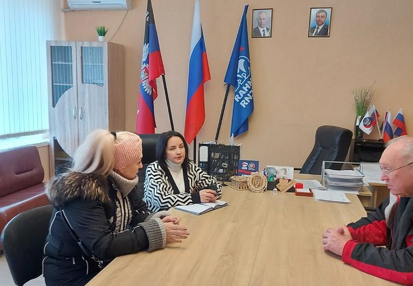 Ямальские коммунисты побывали в новых российских регионах
