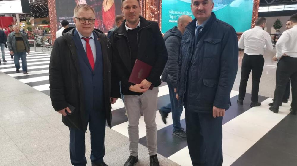 Руководитель фракции КПРФ в Московской областной Думе Александр Наумов посетил с рабочим визитом международный аэропорт Шереметьево
