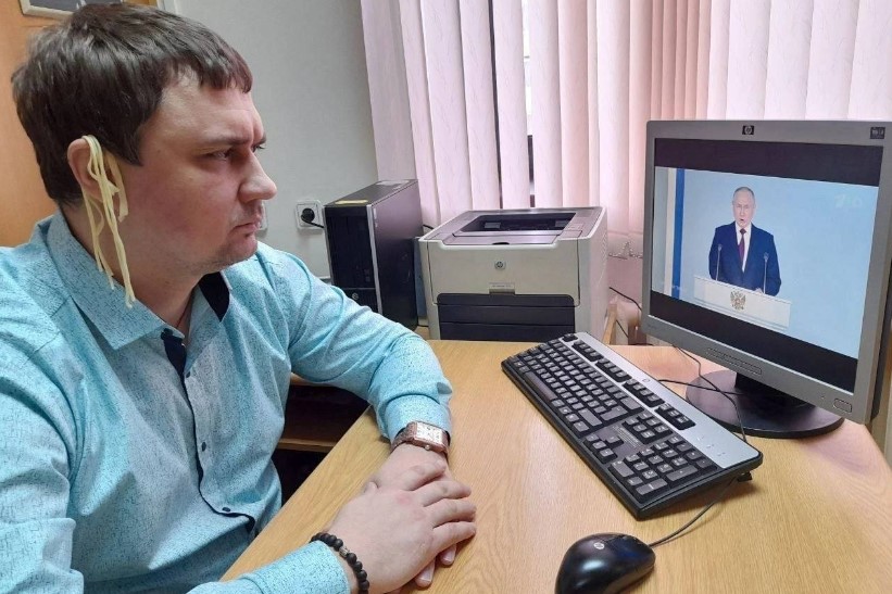 Сергей Обухов в интервью НСН: «Попутали берега!»: В КПРФ возмутились подсказками единороссов по «депутату с лапшой»
