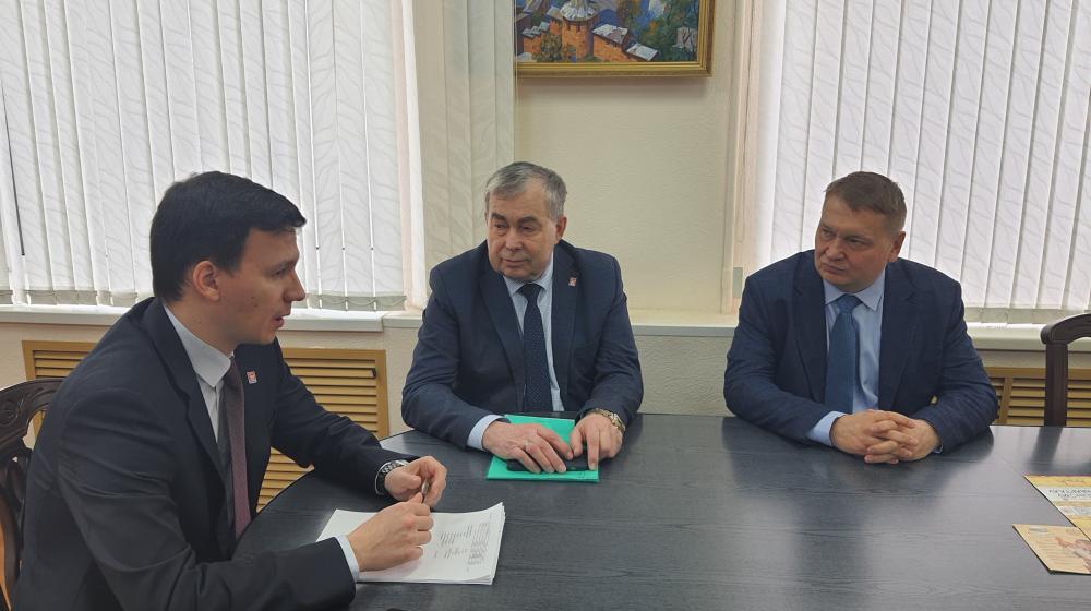 Лидер нижегородских коммунистов Владислав Егоров с рабочим визитом посетил Городец