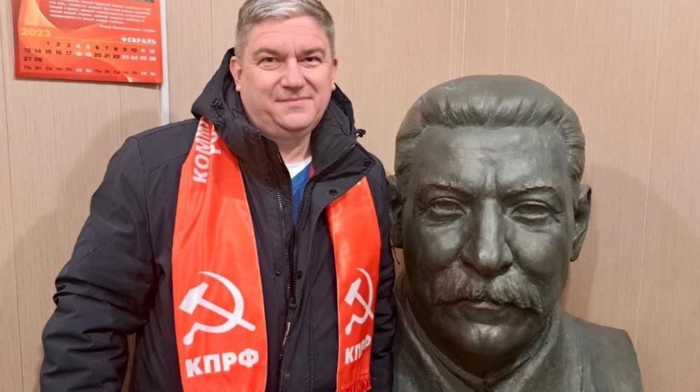 Бюст Сталина установлен в Мурманске