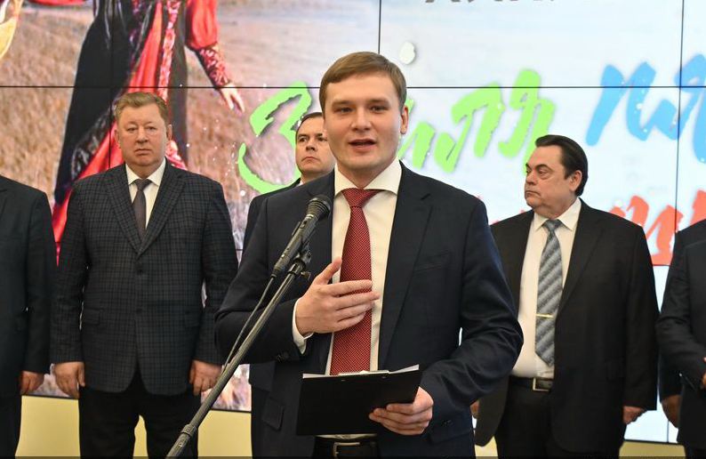 При участии КПРФ в Госдуме открылась выставка «Хакасия. Земля пяти стихий»