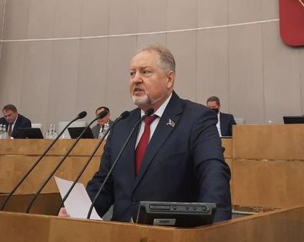 Депутат Обухов о Fan ID: «Любители футбола не могут посмотреть, а бюджетников сгоняют, как на выборы – позорище».