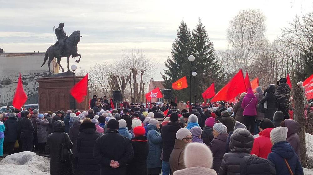Алтайский край. Самый массовый митинг в стране против роста тарифов ЖКХ прошел в Бийске