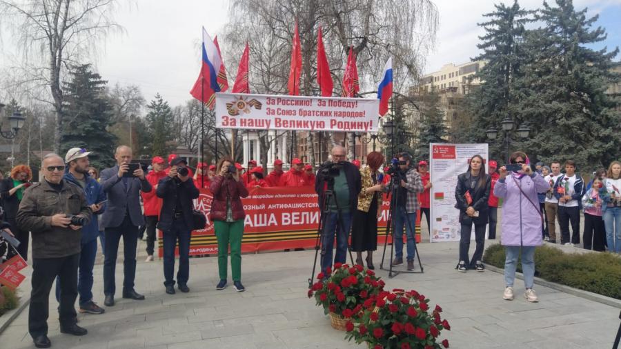 Газета "Правда". Дорогами дружбы и побед!