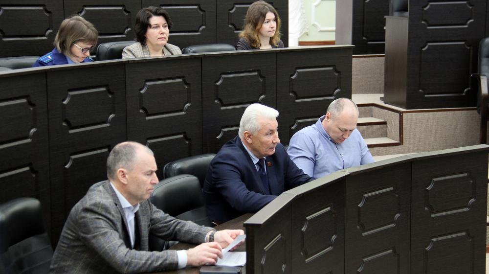 Тамбовская область. Единороссы одобряют, а коммунисты против!