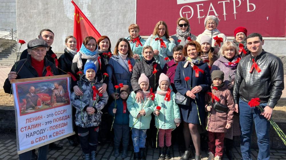 "Социалистический путь – гарантия мира!". Антифашистский митинг в Томске