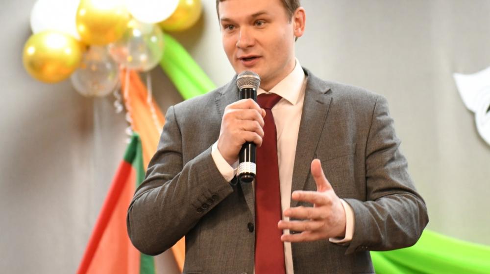 Глава Хакасии Валентин Коновалов открыл дом культуры в отдаленном селе республики