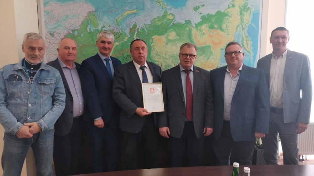 Руководитель фракции КПРФ в Мособлдуме Александр Наумов: «Уникальные геологические фонды Апрелевского кернохранилища сравнимы с фондами Российской государственной библиотеки»