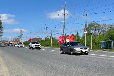 Саратовские коммунисты отметили Первомай автопробегом