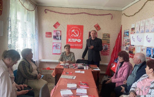 Саратовская область. Депутаты-коммунисты Ольга Алимова и Денис Буланов посетили Самойловский район