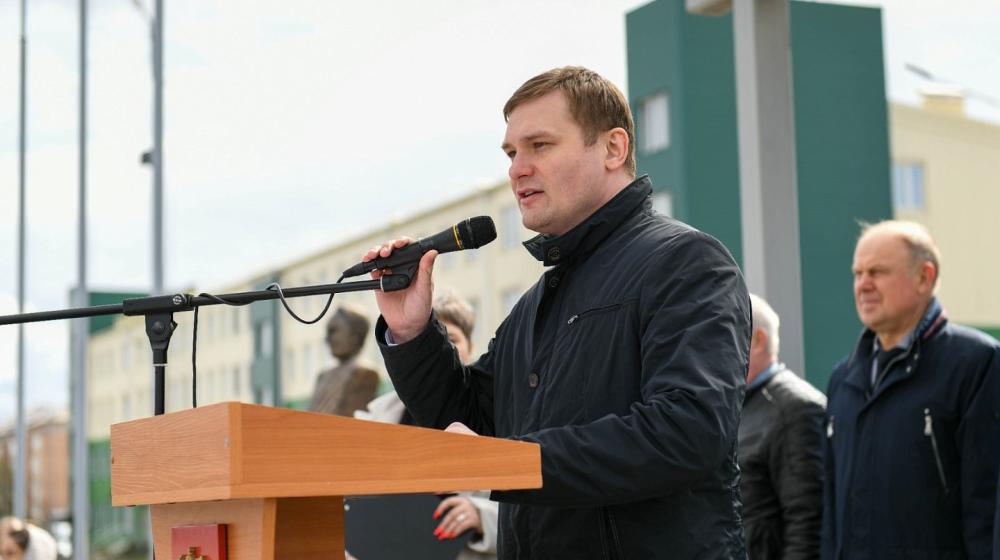 Глава Хакасии Валентин Коновалов дал старт региональному этапу всероссийской военно-спортивной игре «Победа»