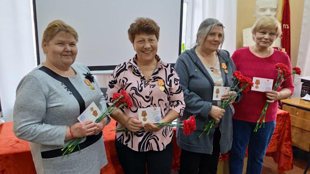 Человеку труда — почёт, уважение и награда! Награждение ветеранов Калужского троллейбуса