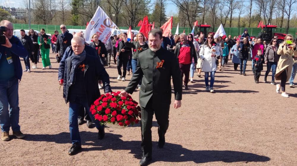 Санкт-Петербург. Сергей Пантелеев принял участие в тракторном пробеге