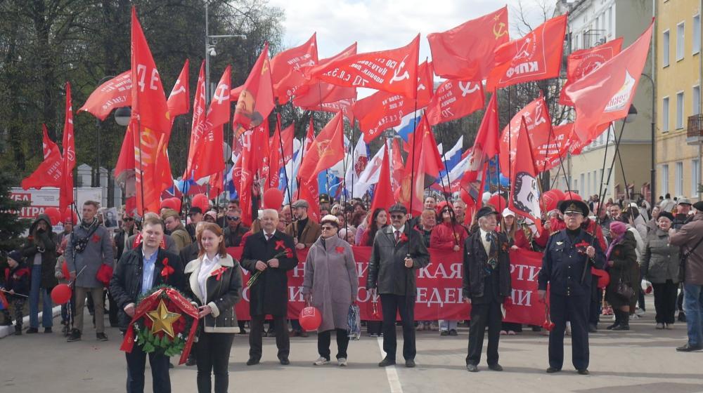 Кировская область встретила 9 мая под красными знамёнами Победы