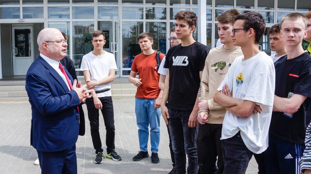В Воронежской области усилиями КПРФ и депутата Госдумы Сергея Гаврилова реализуется образовательный проект для подростков и молодежи