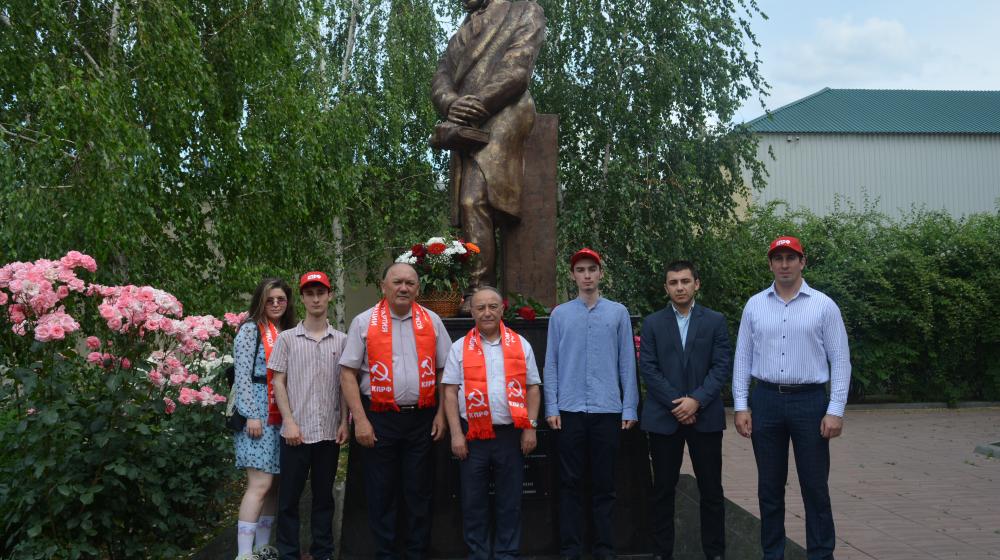 День русского языка отметили коммунисты Республики Дагестан