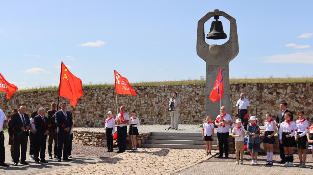 Сталинградские коммунисты провели памятный митинг   на Россошкинском военно-мемориальном комплексе